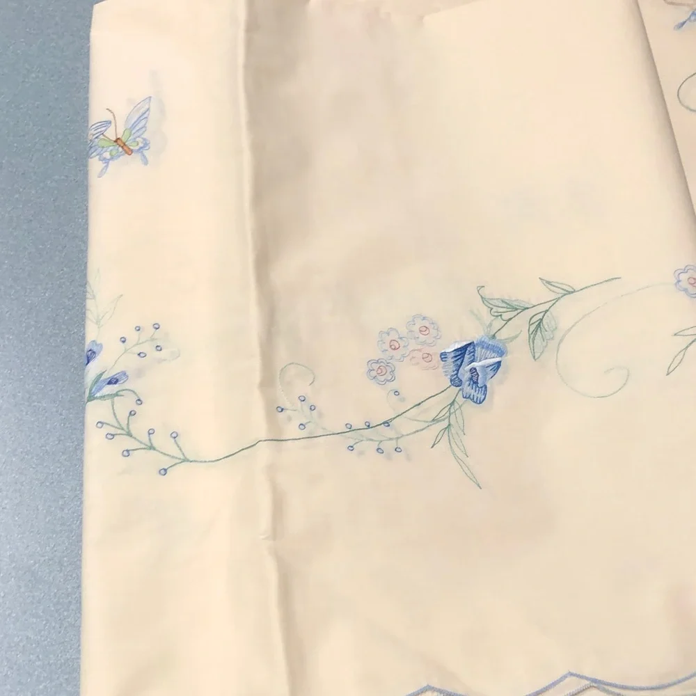 Embroidered Cream and Blue Tablecloth Set